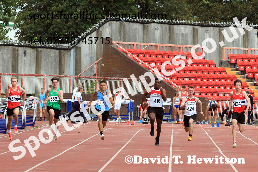 100 metres, Gateshead Tartan Games.  Photo: David T. Hewitson/Sports for All Pics